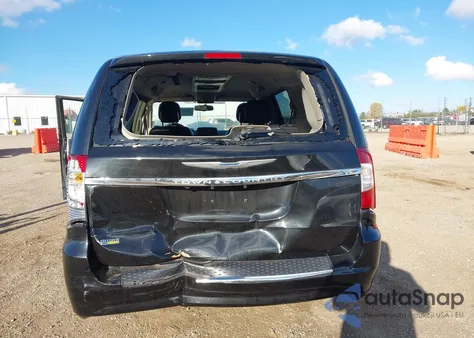 2015 Chrysler Town & Country Touring from USA, damaged, VIN 2C4RC1BG0FR715793
